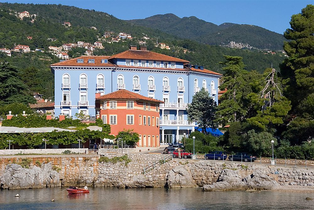 Hotel Park Ловран Экстерьер фото